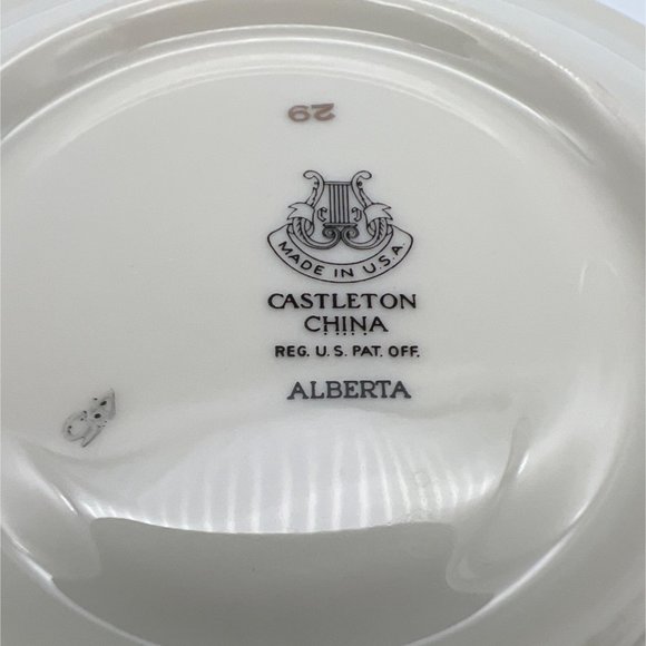 Castleton China Alberta Footed Cup & Saucer Set USA Leaves Design Gold Trim - Picture 5 of 6